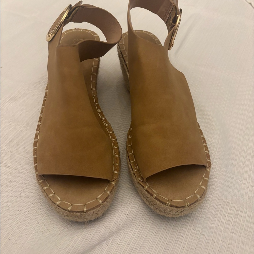 Catherine Malandrino Tan Espadrille Sandals